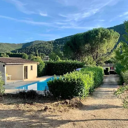 45 M2 3/4 Personnes Apartment